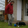 Nol 2006 chez mes grands-parents, en Charente : mon pre fait une partie de foot avec Cheyenne ! ;)