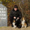 14 novembre 2008, Bad Hombourg (Allemagne). Manveru et les miss � c�t� de la borne du Limes (ancienne fronti�re de l'Empire Romain).